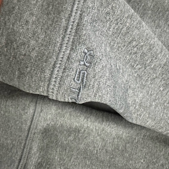 Under Armour Hoodie - Picture 3 of 5